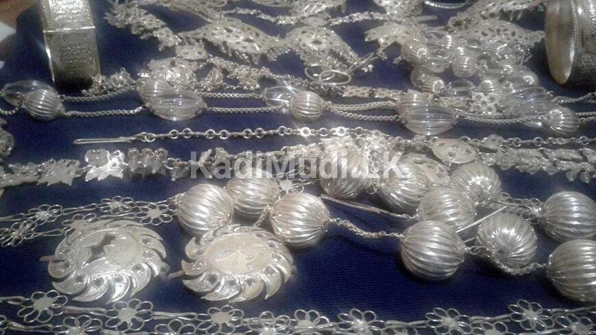 Kandyan Bridal Jewellery Set (Silver)