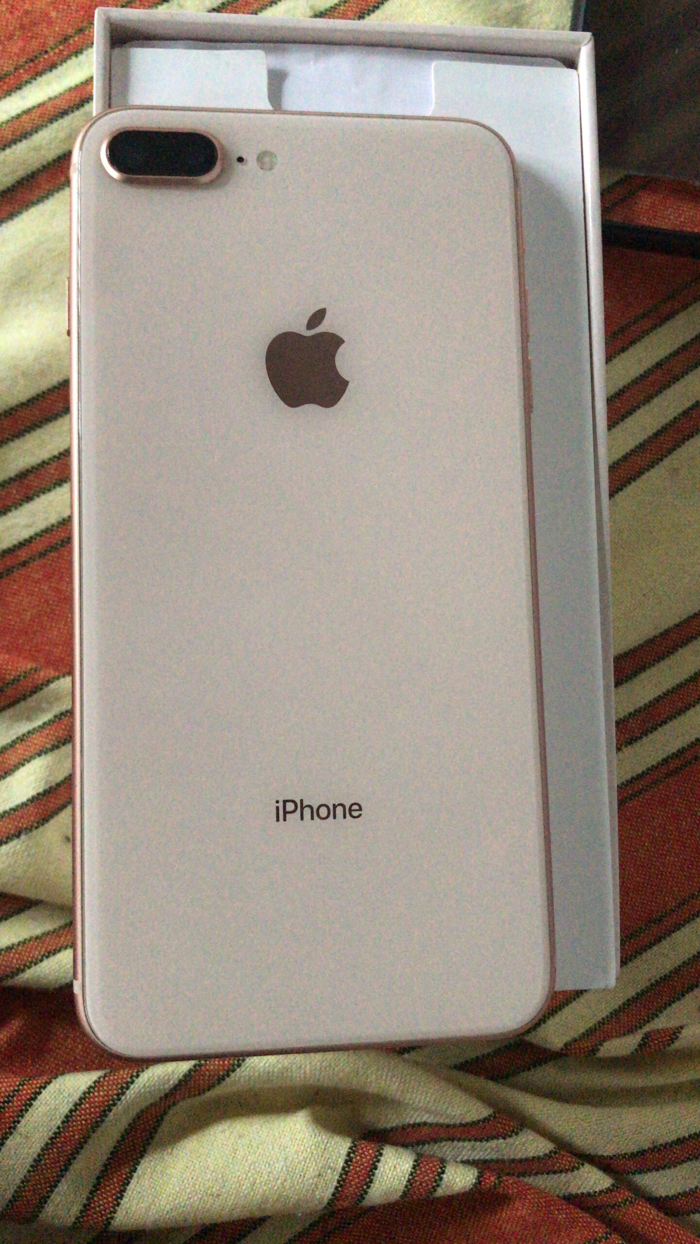 Apple iPhone for Sale. 64 GB. Gold Color. Full Set. » KadiMudi