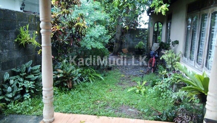 House With 20 Perches Land