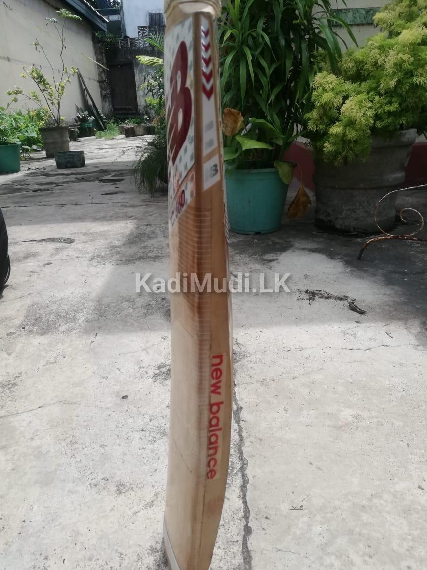 New Balance TC 560 English Willow Cricket Bat