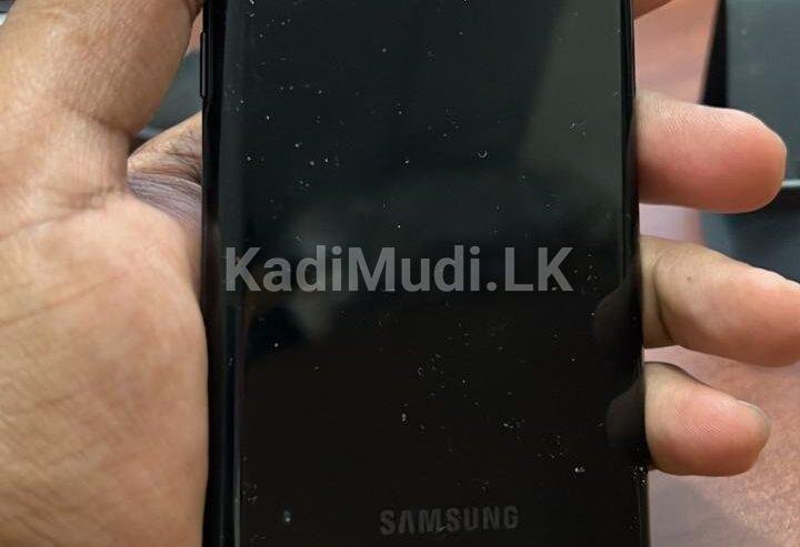 Samsung Galaxy S20 + COMBO OFFER