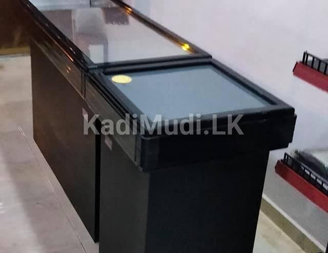 SHOP RACK & CASH COUNTER WITH STEEL & WEEL BASKET