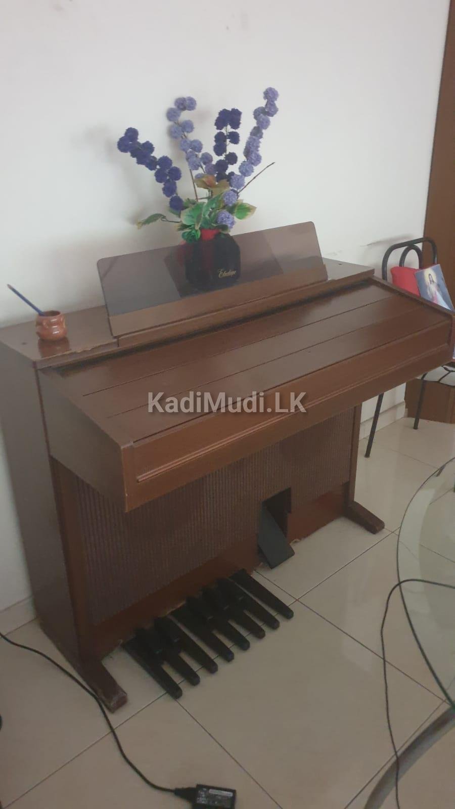 Yamaha ME 300 Organ Keyboard