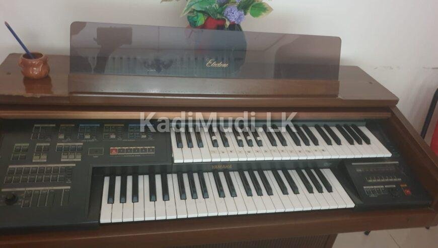 Yamaha ME 300 Organ Keyboard