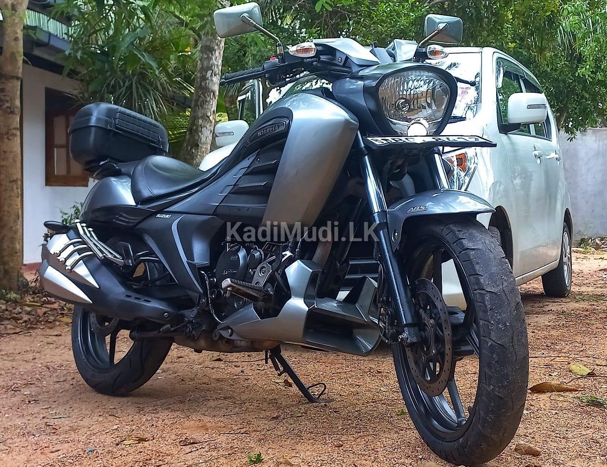 Suzuki Intruder ABS EFI 2018 Cruiser Bike