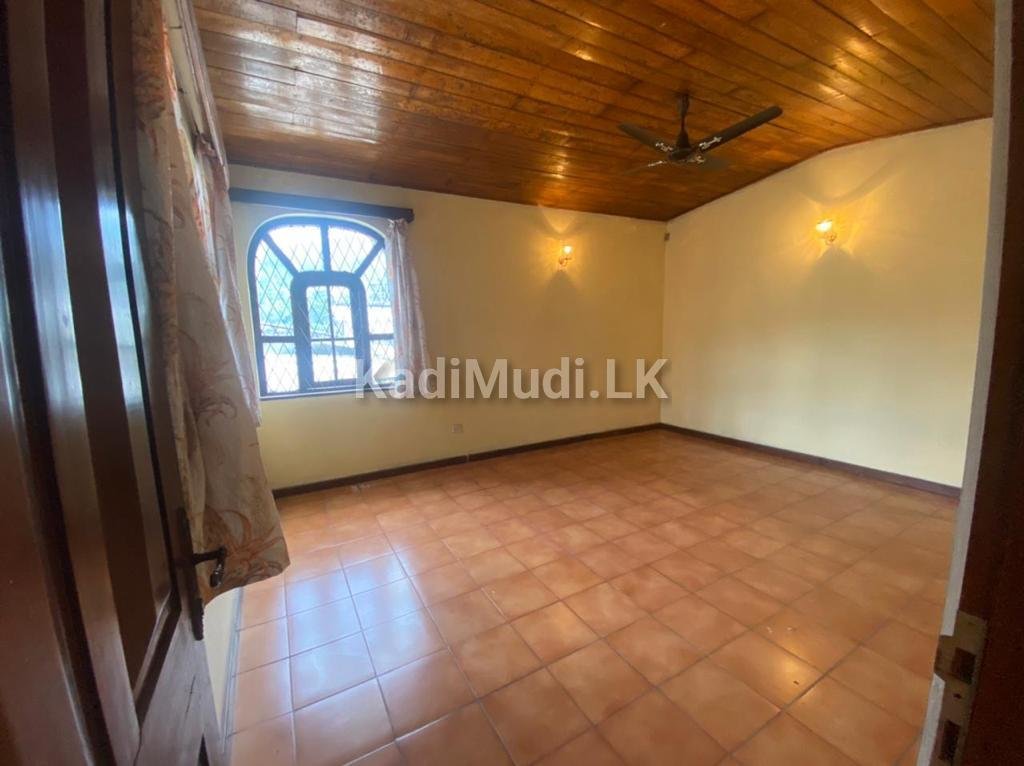 House for Sale at Mulgampola, Kandy