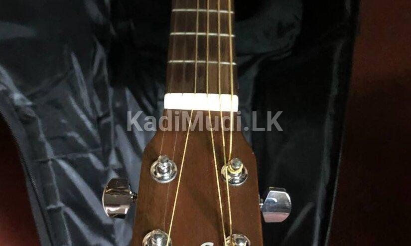 Guitar Yamaha F310