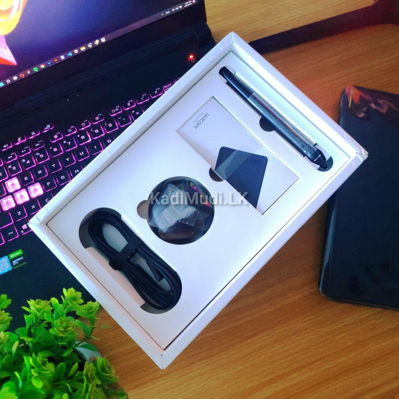 Wacom Intuos PRO Small Wireless Graphic Tablet