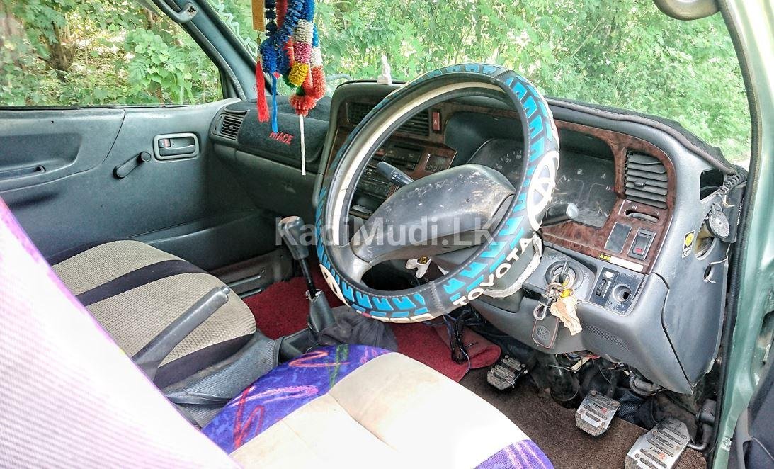 toyota hiace 57-0000 good condition van