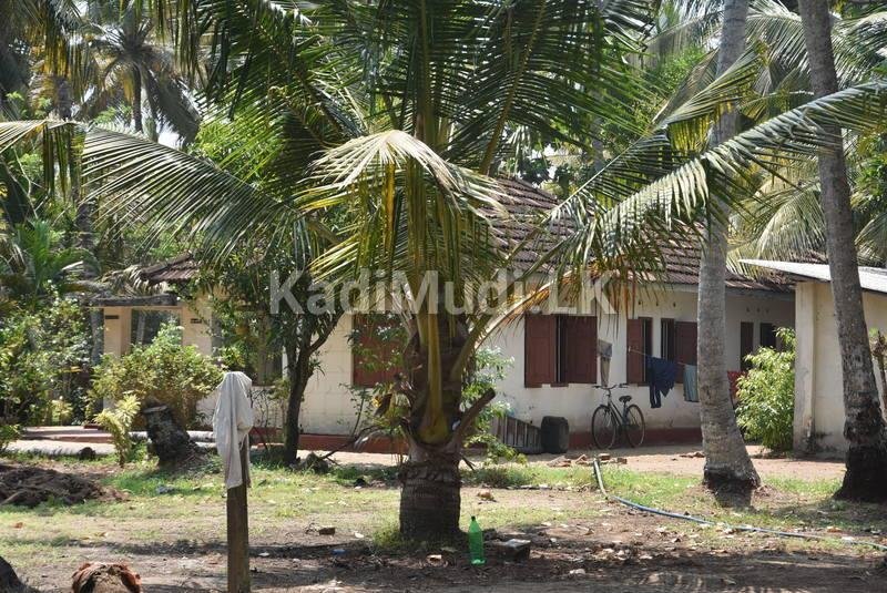 දුන්ගාල්පිටිය පර්.20 සමග පැරණි නිවස විකිණීමට