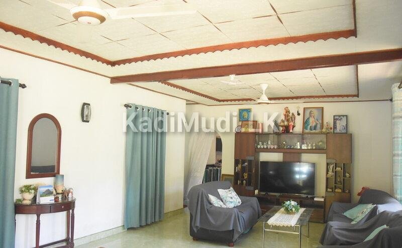 Land with house at Negombo