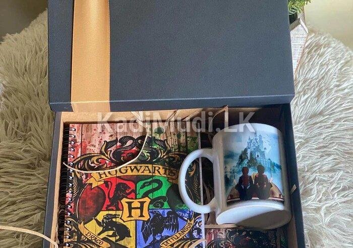 Perfect Friends – Themed Gift Box for Any Fan!
