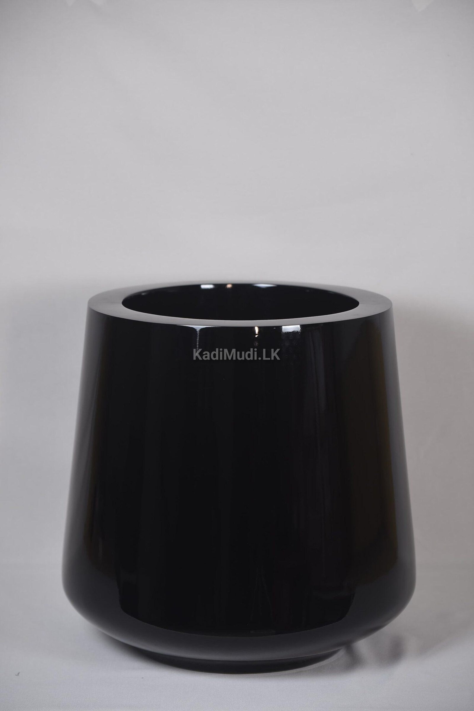 Commercial-Grade Fiberglass Planters in Sri Lanka