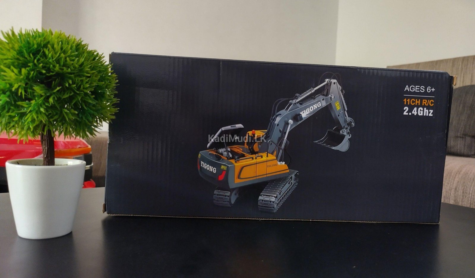 YIGONG RC Excavator 11 Channels 2.4G Remote Control