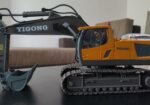 YIGONG RC Excavator 11 Channels 2.4G Remote Control
