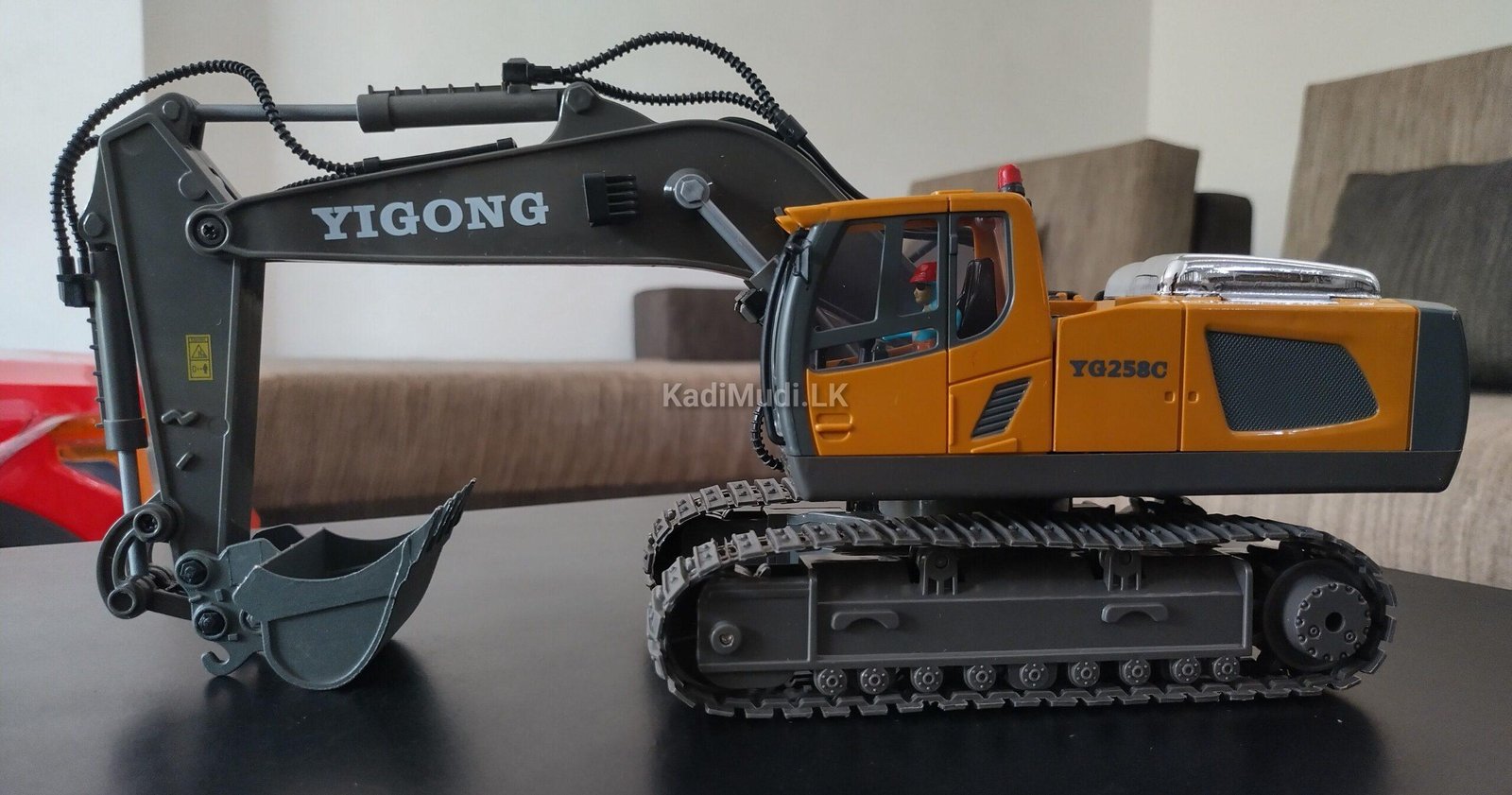 YIGONG RC Excavator 11 Channels 2.4G Remote Control