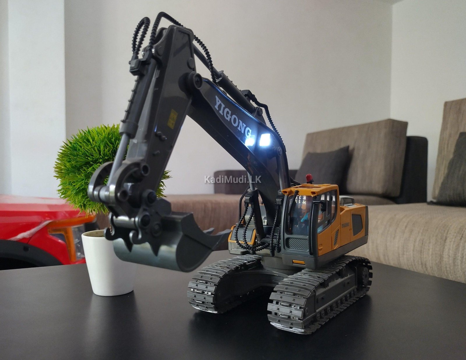 YIGONG RC Excavator 11 Channels 2.4G Remote Control